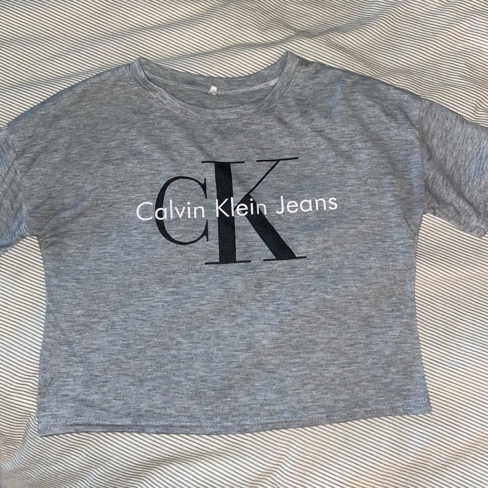 CK Cropped Tshirt